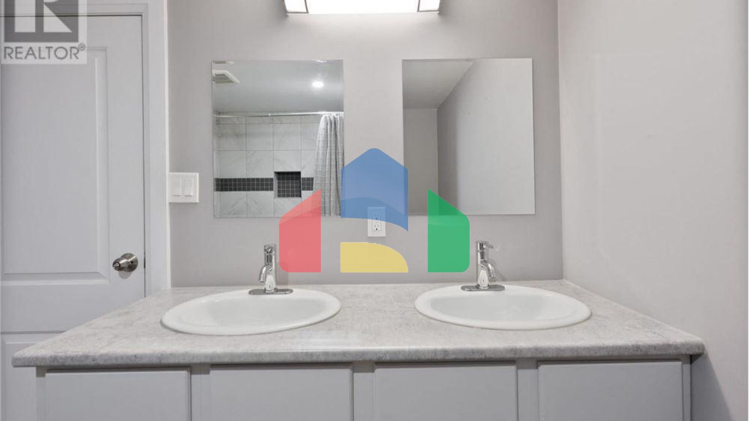 Residential - Single Family Home - London, Canada - Canada