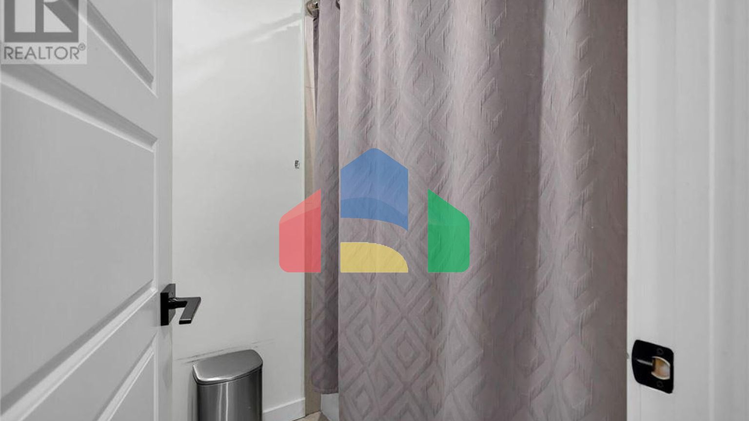 Residential - Single Family Home - London, Canada - Canada