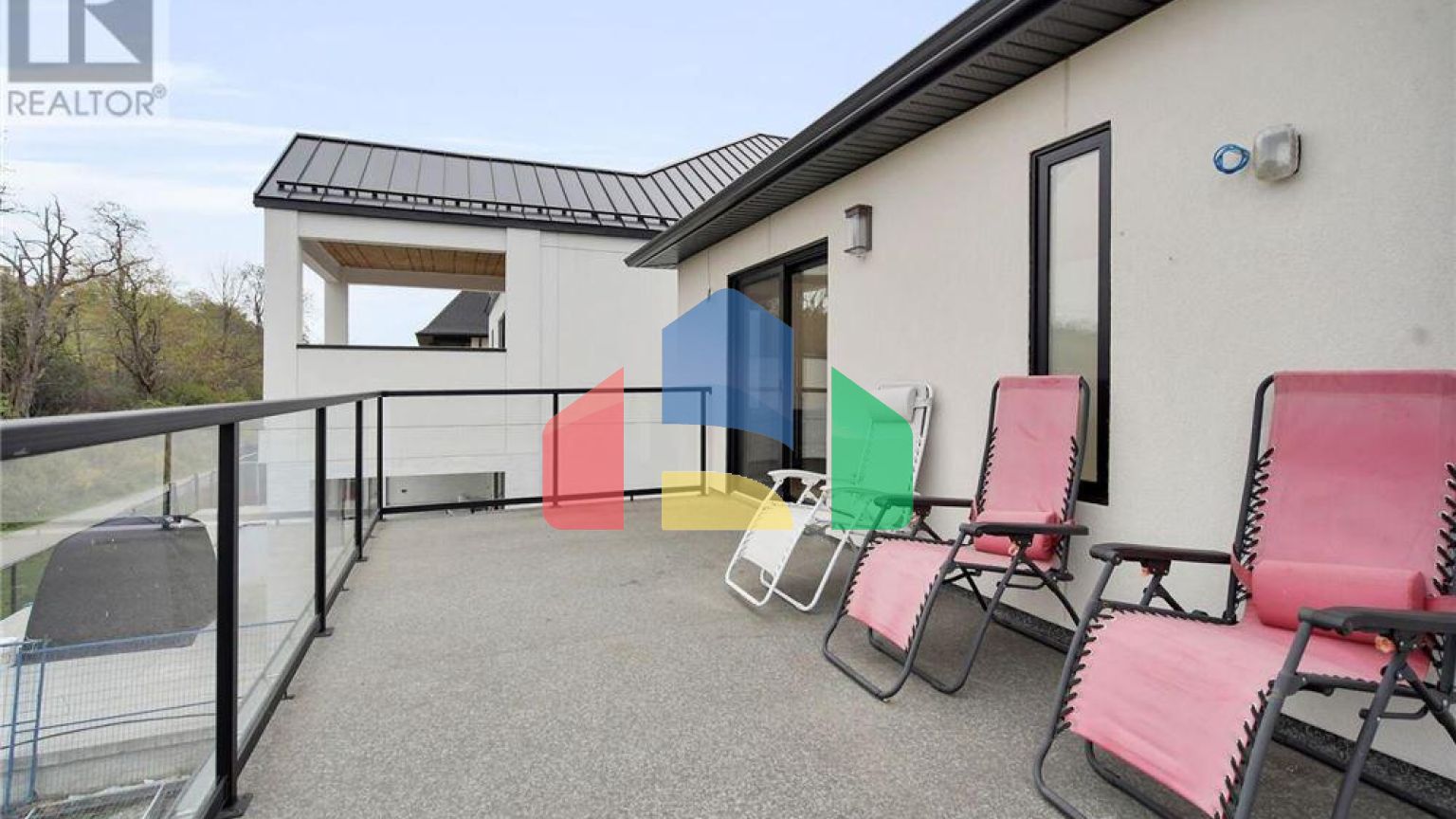 Residential - Single Family Home - London, Canada - Canada