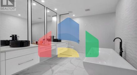 Residential - Single Family Home - London, Canada - Canada