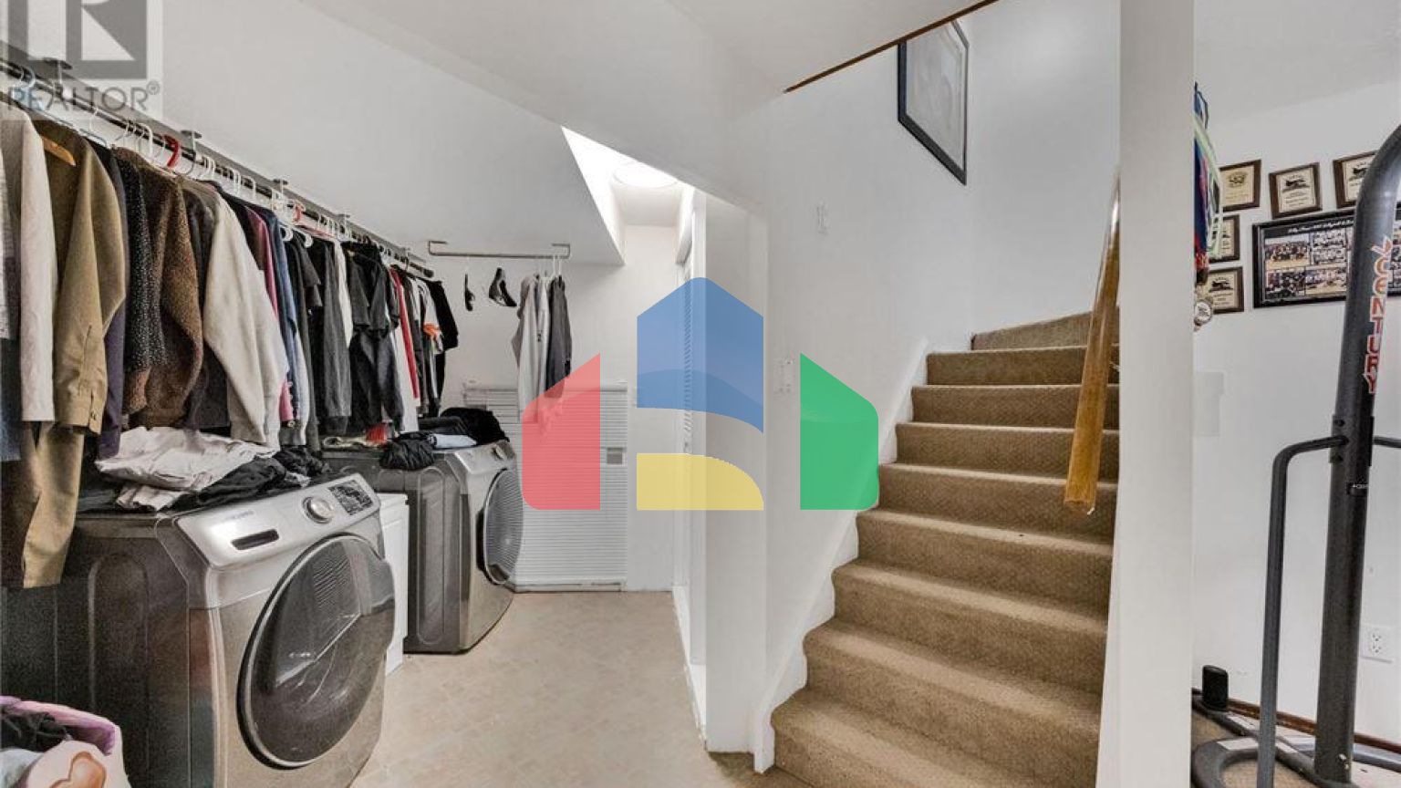 Residential - Single Family Home - London, Canada - Canada