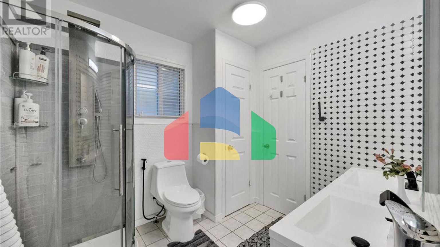 Residential - Single Family Home - London, Canada - Canada