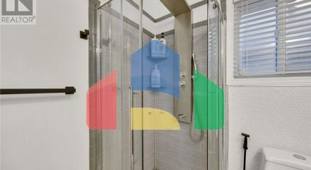 Residential - Single Family Home - London, Canada - Canada