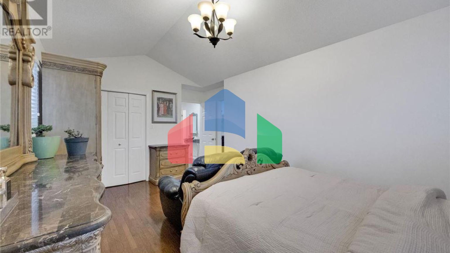 Residential - Single Family Home - London, Canada - Canada