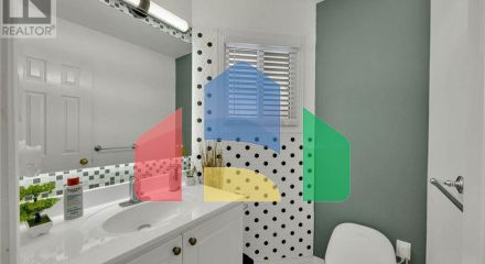 Residential - Single Family Home - London, Canada - Canada