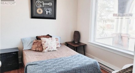 Residential - Single Family Home - London, Canada - Canada