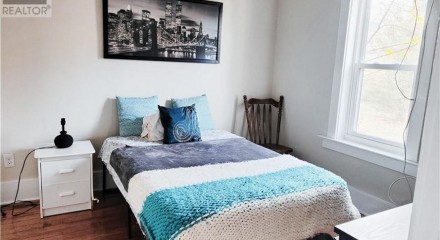 Residential - Single Family Home - London, Canada - Canada