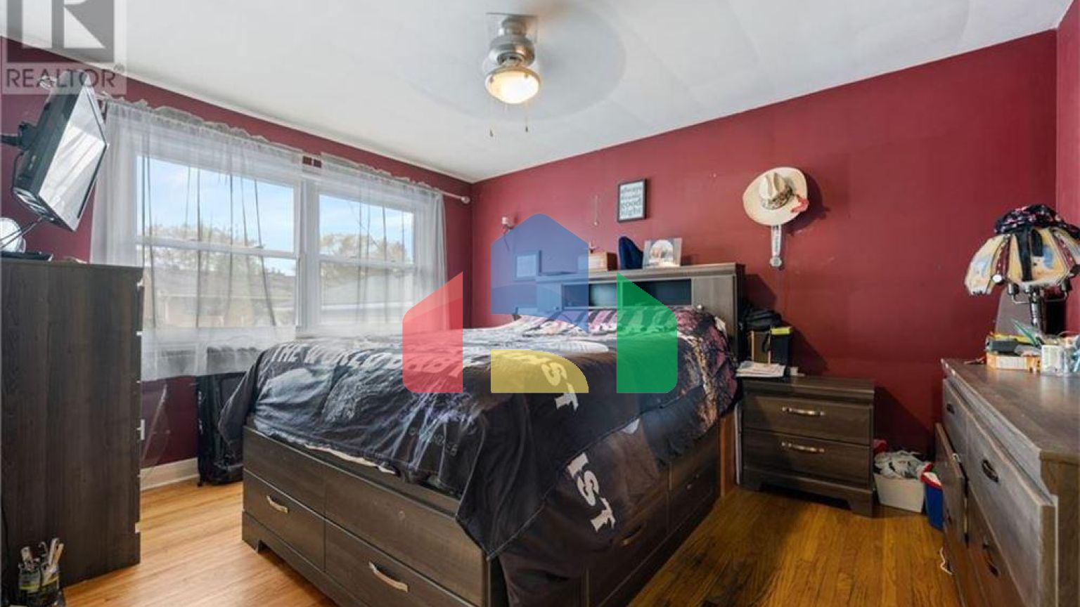 Residential - Single Family Home - London, Canada - Canada