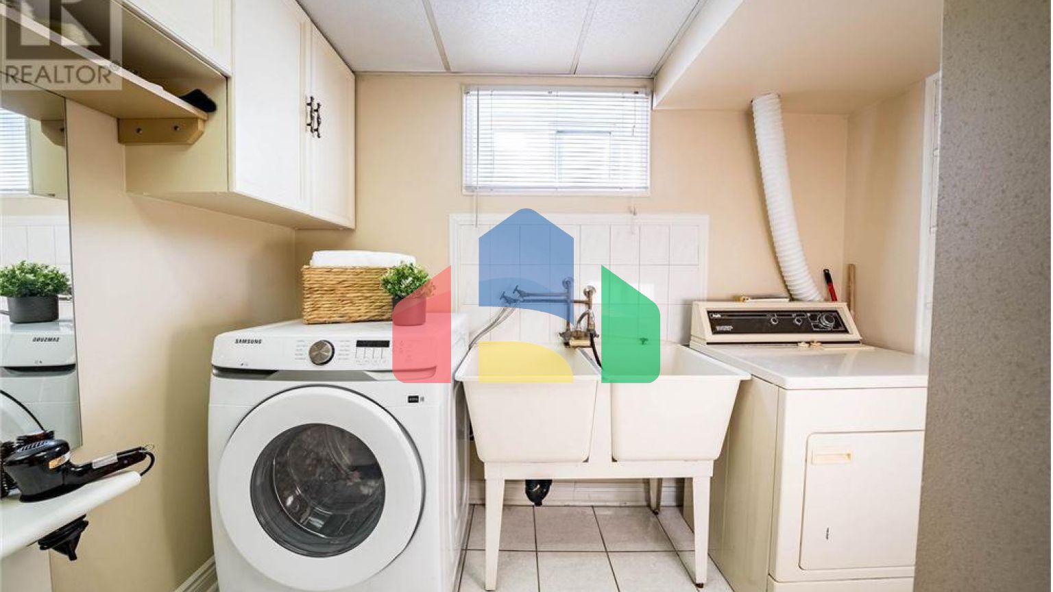 Residential - Single Family Home - Markham, Canada - Canada