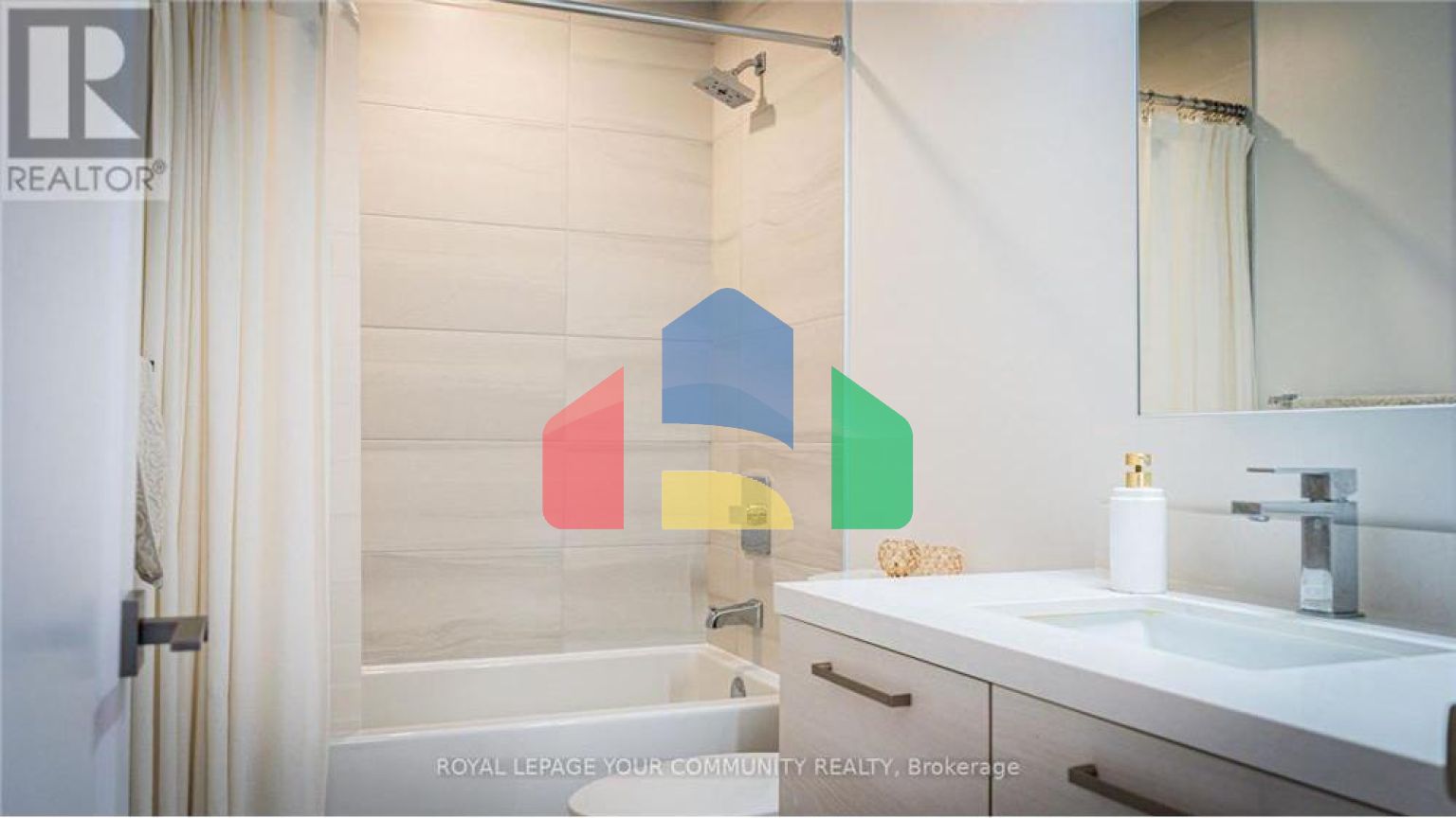 Residential - Single Family Home - Markham, Canada - Canada