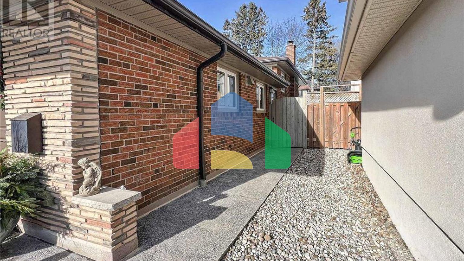 Residential - Single Family Home - Markham, Canada - Canada