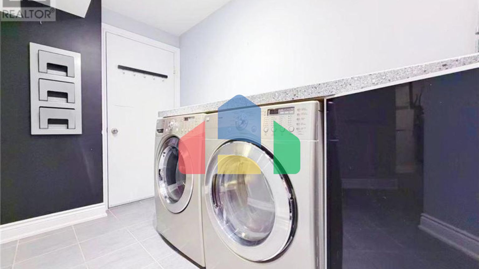 Residential - Single Family Home - Markham, Canada - Canada