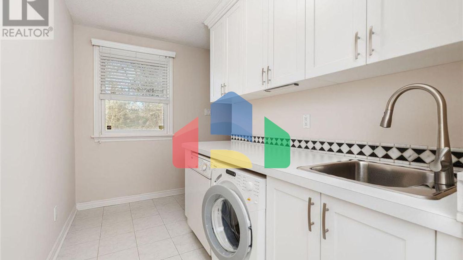 Residential - Single Family Home - Markham, Canada - Canada