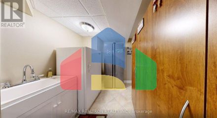 Residential - Single Family Home - Markham, Canada - Canada