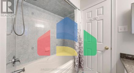 Residential - Single Family Home - Markham, Canada - Canada