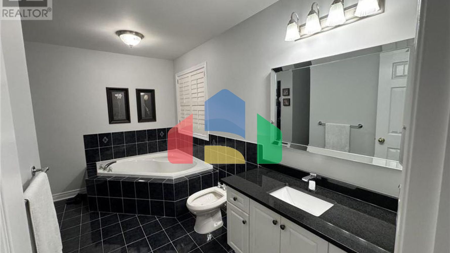 Residential - Single Family Home - Markham, Canada - Canada