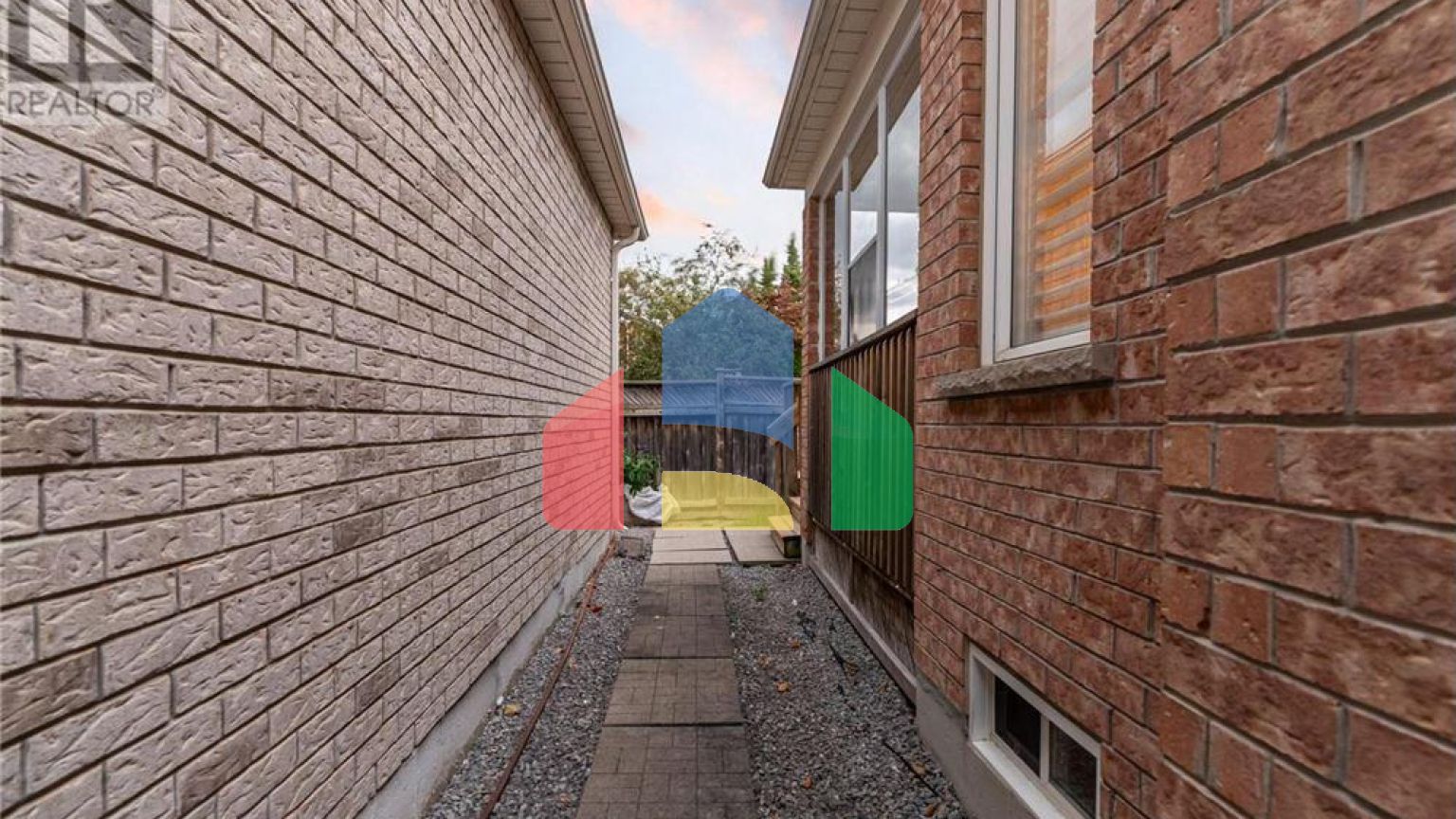 Residential - Single Family Home - Markham, Canada - Canada