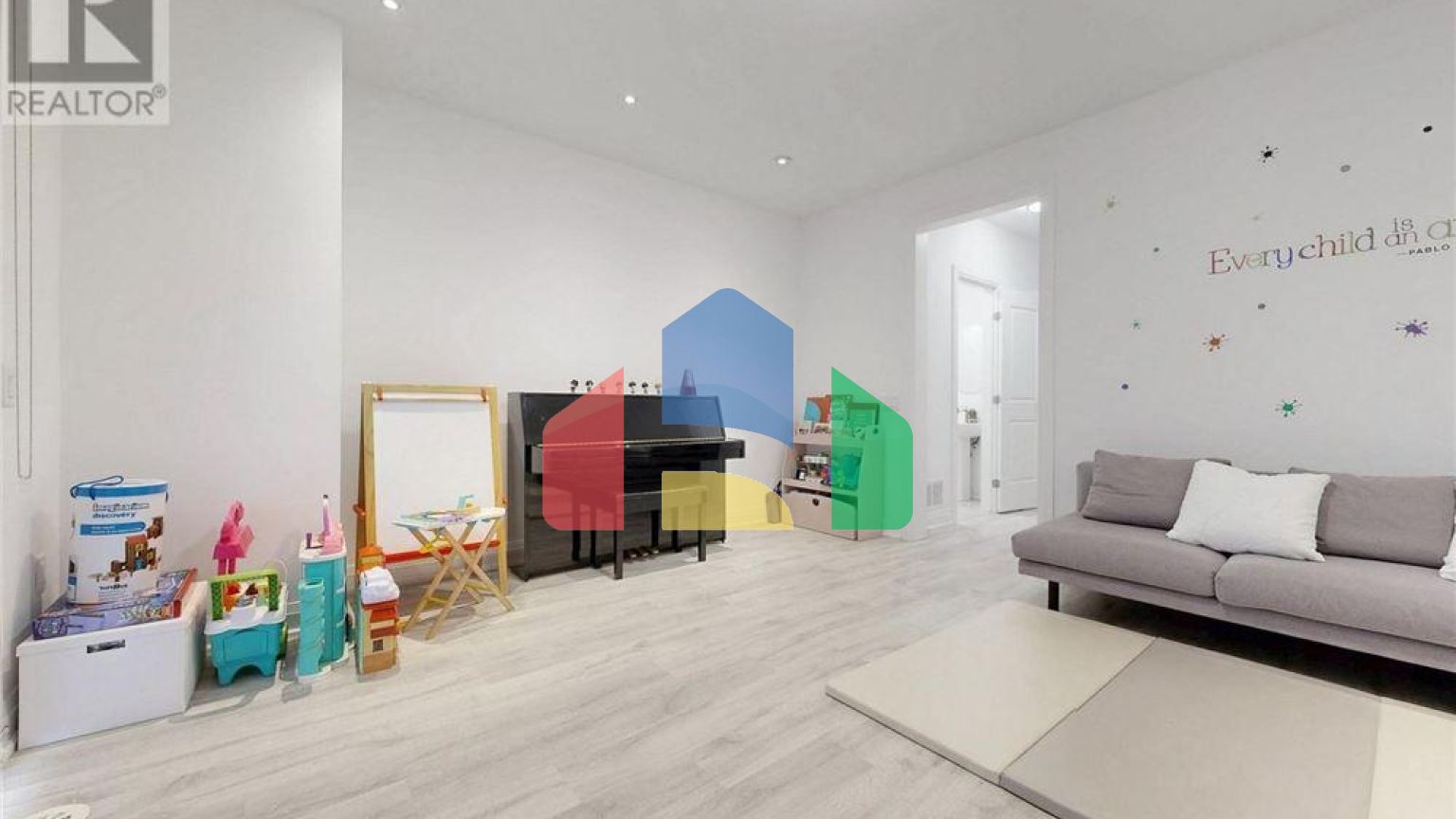 Residential - Single Family Home - Markham, Canada - Canada