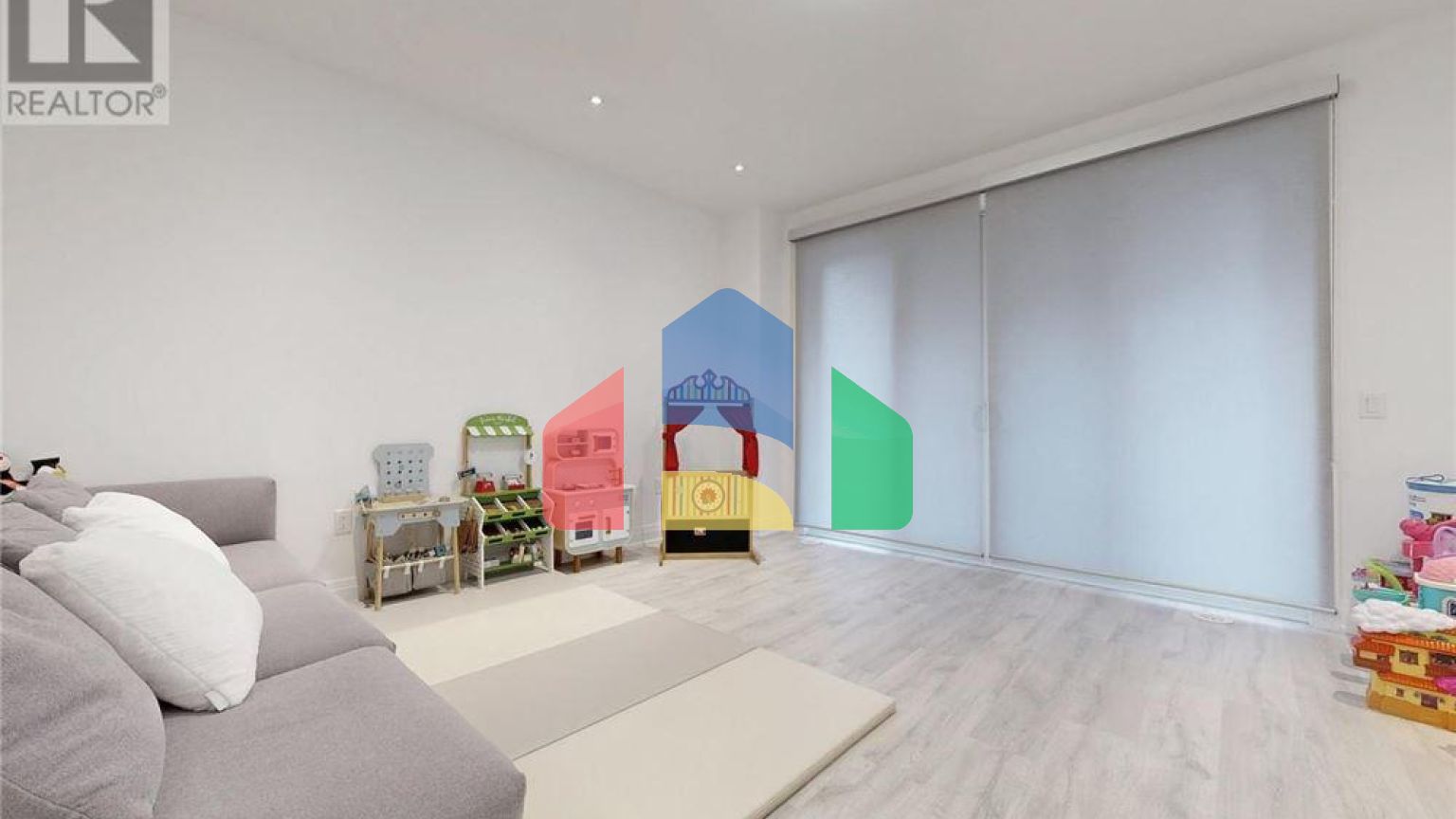 Residential - Single Family Home - Markham, Canada - Canada