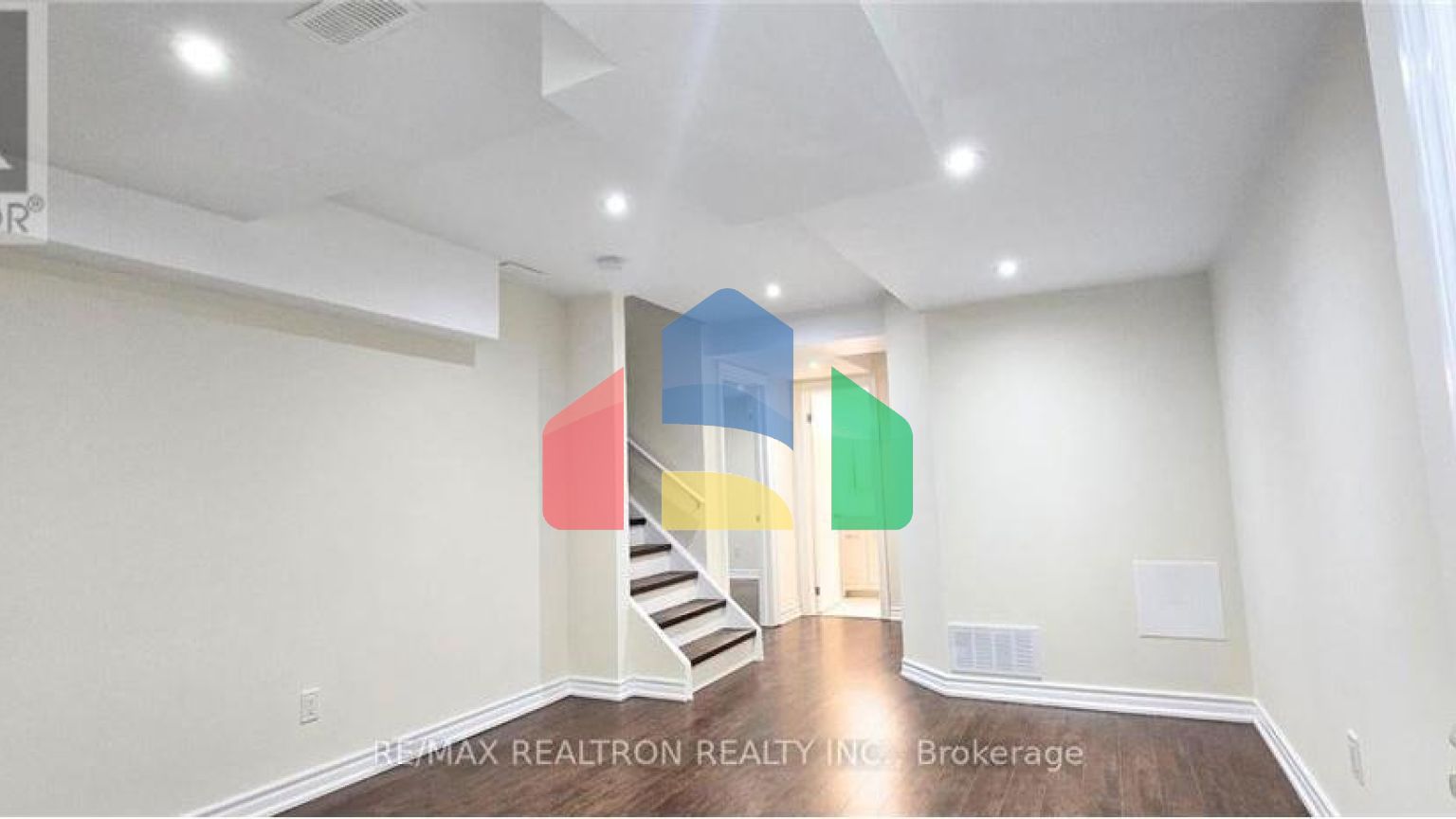 Residential - Single Family Home - Markham, Canada - Canada