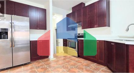 Residential - Single Family Home - Markham, Canada - Canada