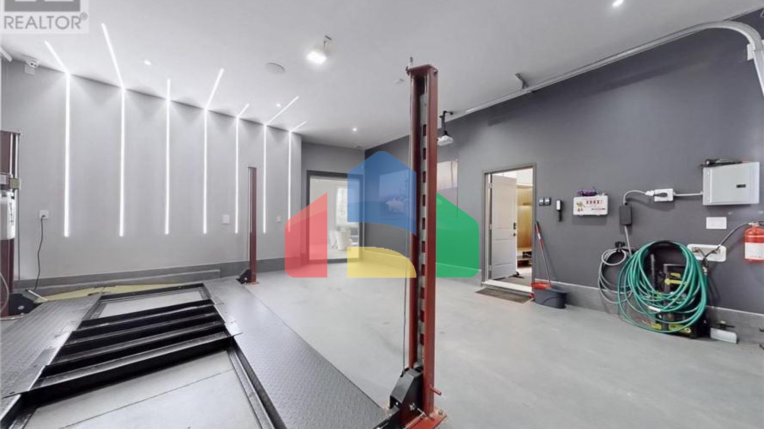 Residential - Single Family Home - Markham, Canada - Canada