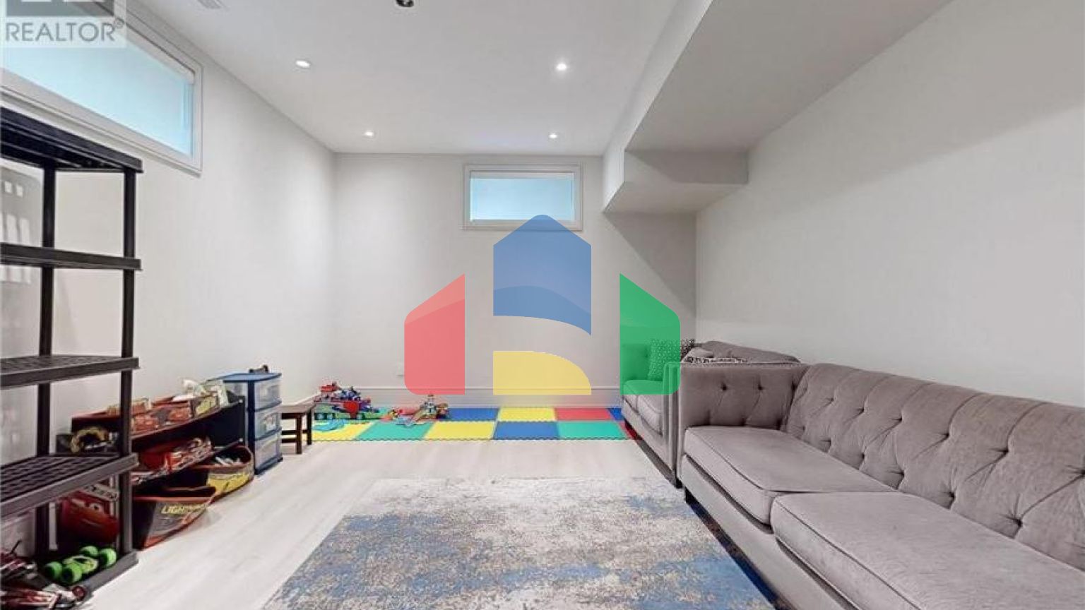 Residential - Single Family Home - Markham, Canada - Canada