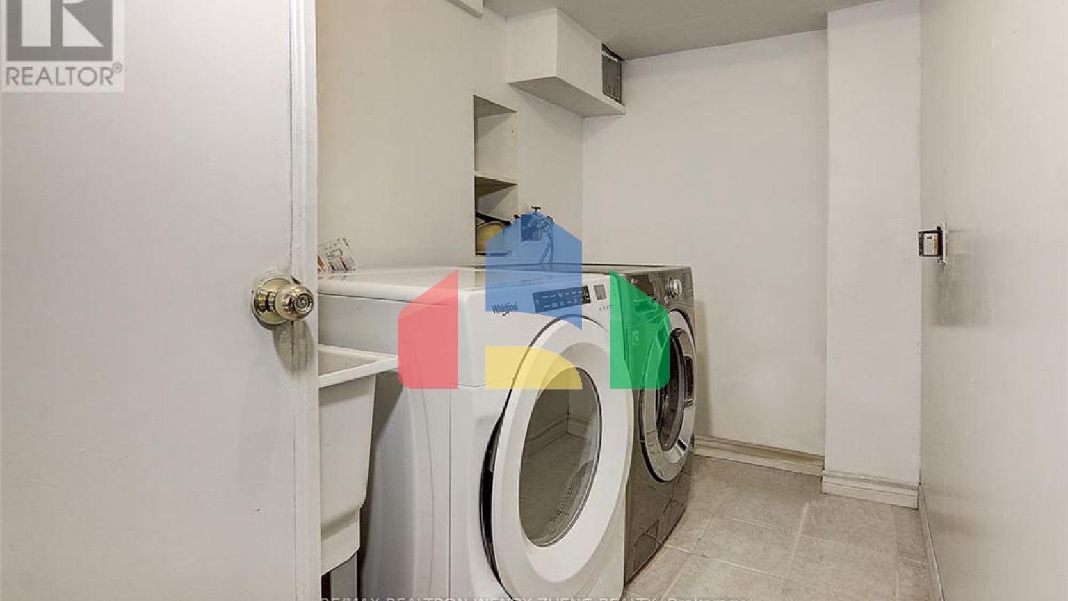 Residential - Single Family Home - Markham, Canada - Canada