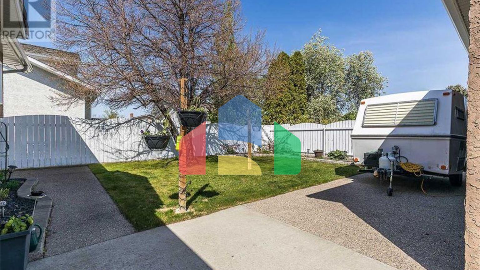 Residential - Single Family Home - Medicine Hat, Canada - Canada