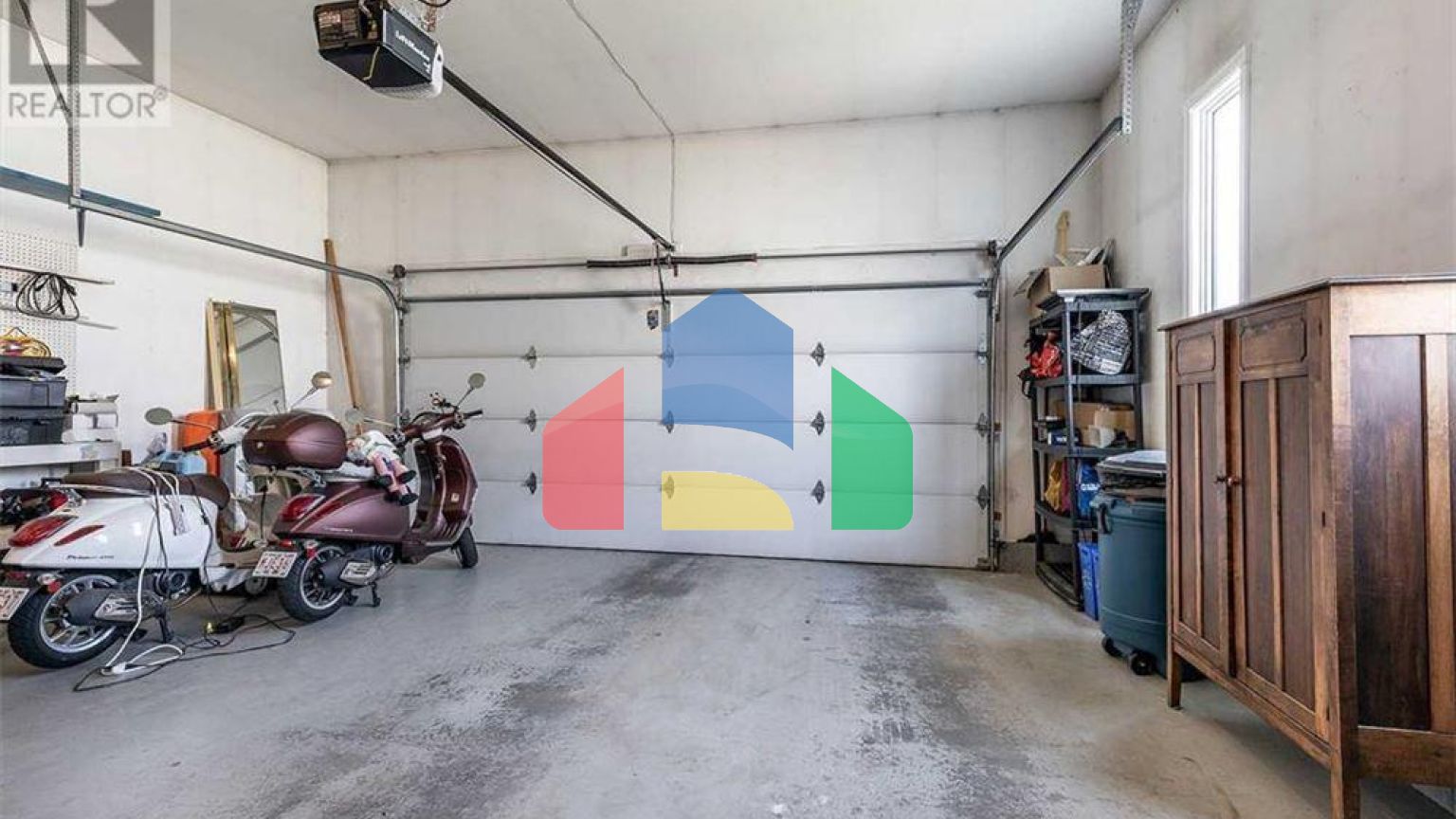 Residential - Single Family Home - Medicine Hat, Canada - Canada