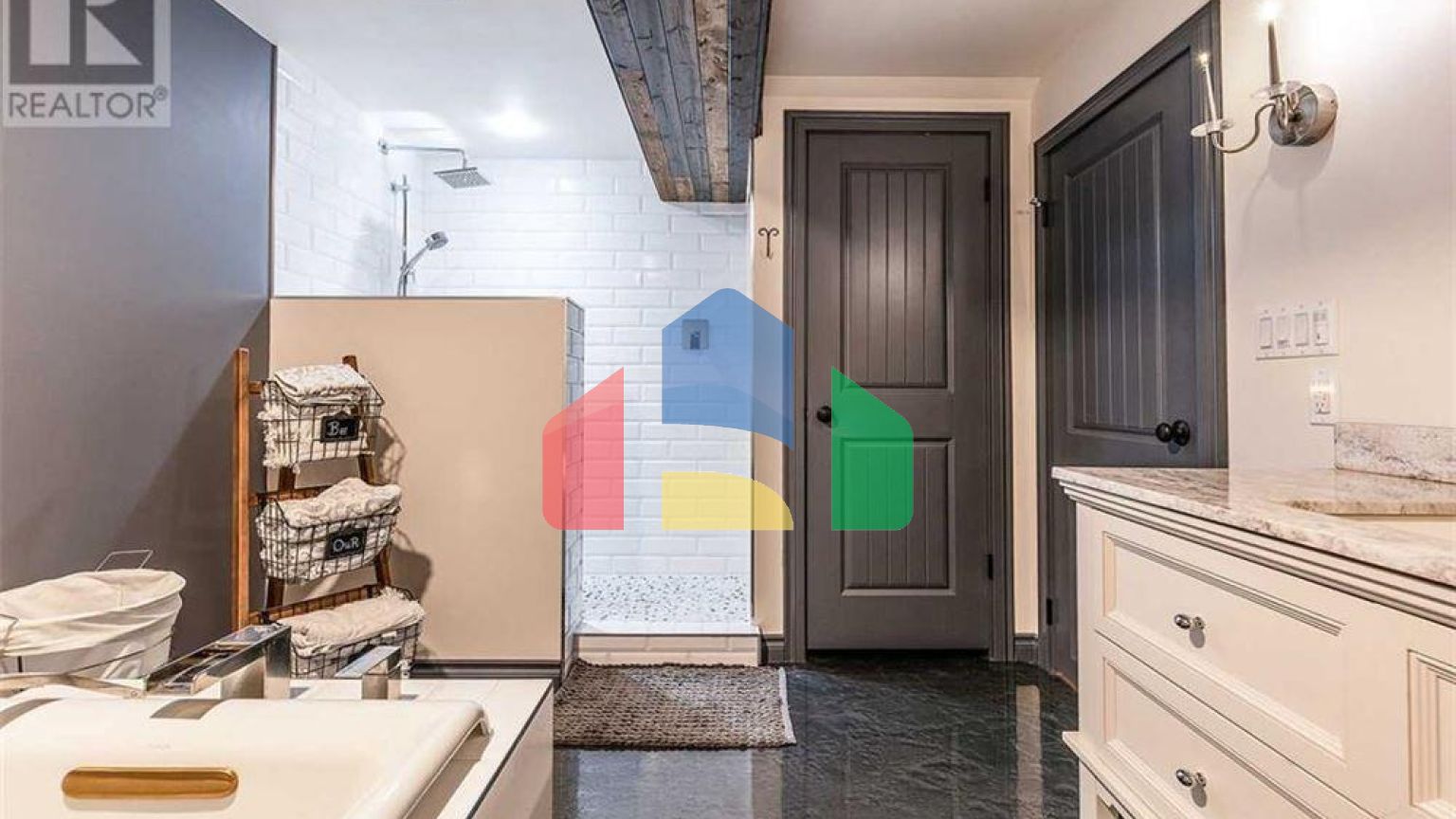 Residential - Single Family Home - Medicine Hat, Canada - Canada