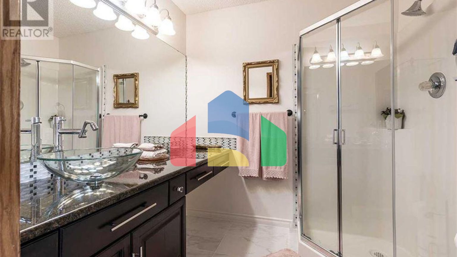 Residential - Single Family Home - Medicine Hat, Canada - Canada