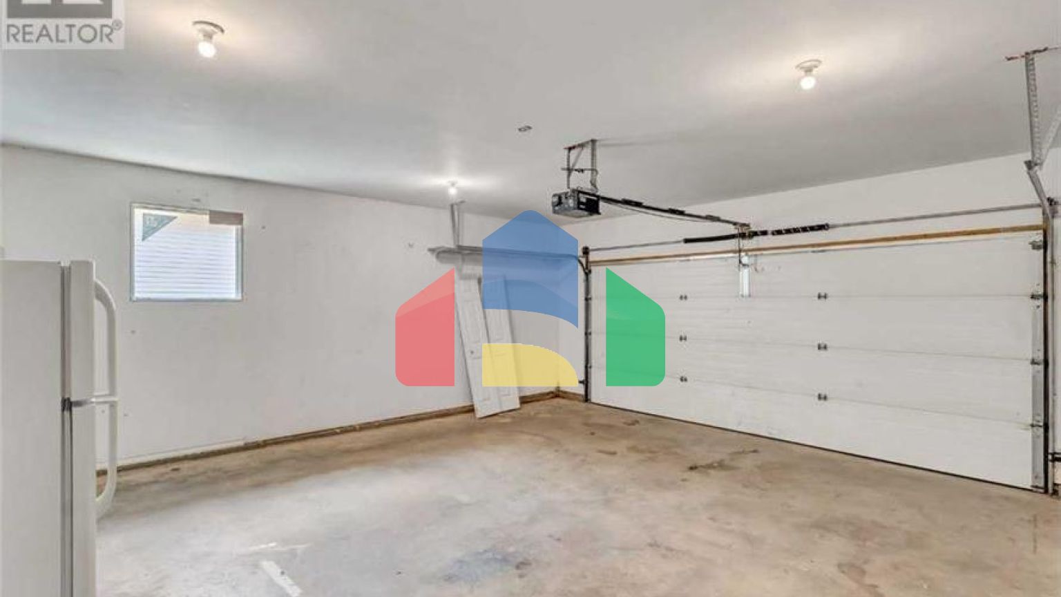 Residential - Single Family Home - Medicine Hat, Canada - Canada