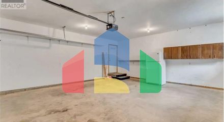 Residential - Single Family Home - Medicine Hat, Canada - Canada