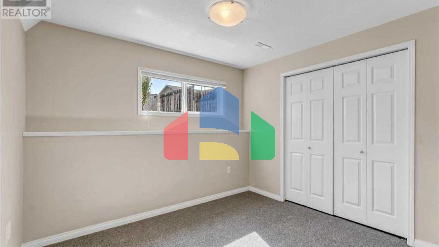 Residential - Single Family Home - Medicine Hat, Canada - Canada