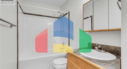 Residential - Single Family Home - Medicine Hat, Canada - Canada