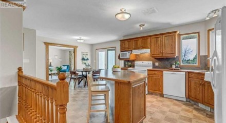 Residential - Single Family Home - Medicine Hat, Canada - Canada