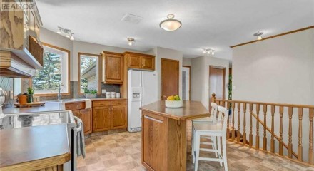Residential - Single Family Home - Medicine Hat, Canada - Canada
