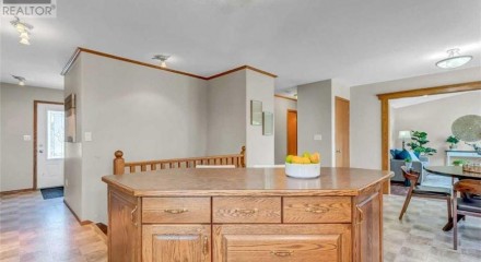 Residential - Single Family Home - Medicine Hat, Canada - Canada