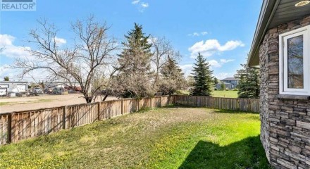 Residential - Single Family Home - Medicine Hat, Canada - Canada
