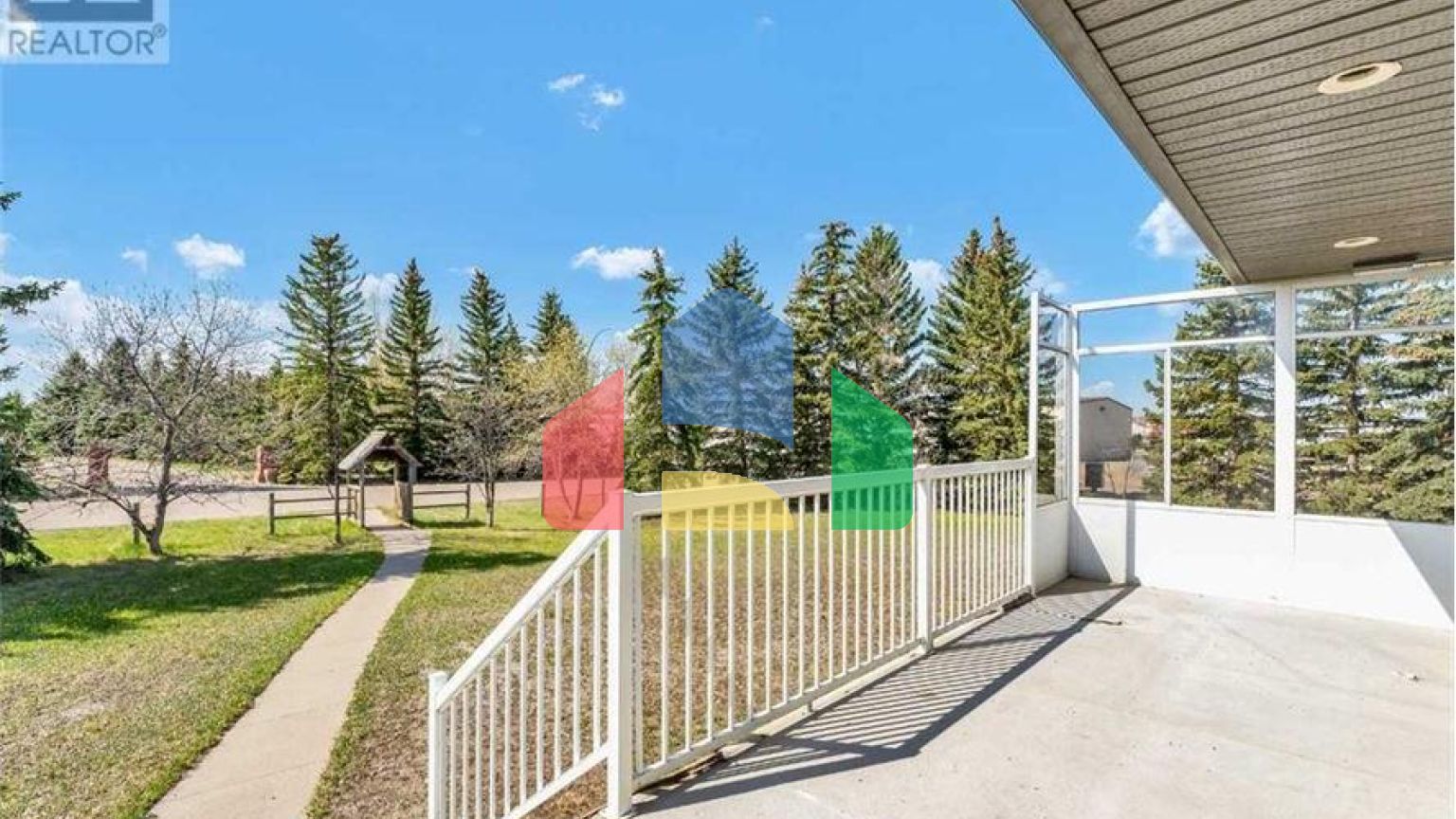 Residential - Single Family Home - Medicine Hat, Canada - Canada