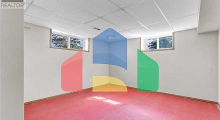 Residential - Single Family Home - Medicine Hat, Canada - Canada