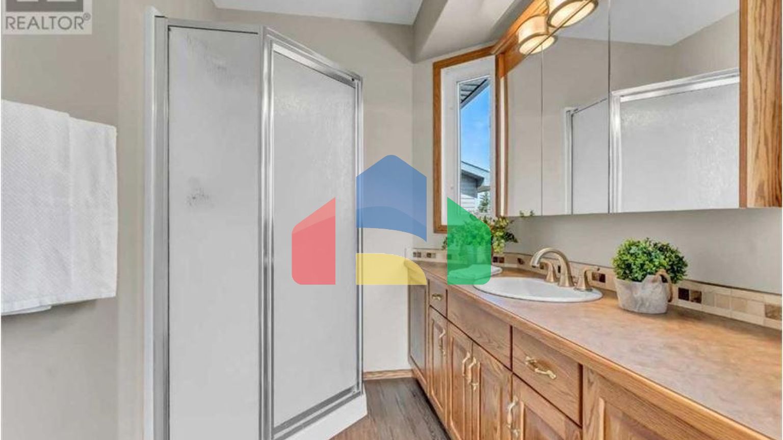 Residential - Single Family Home - Medicine Hat, Canada - Canada