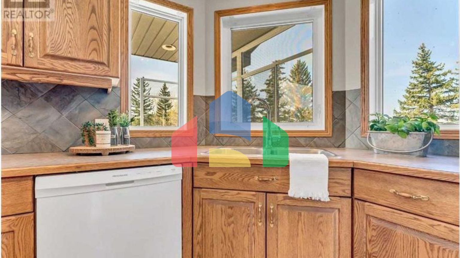 Residential - Single Family Home - Medicine Hat, Canada - Canada