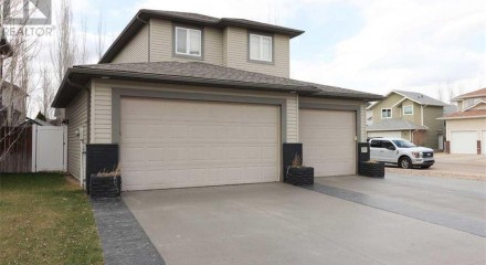 Residential - Single Family Home - Medicine Hat, Canada - Canada