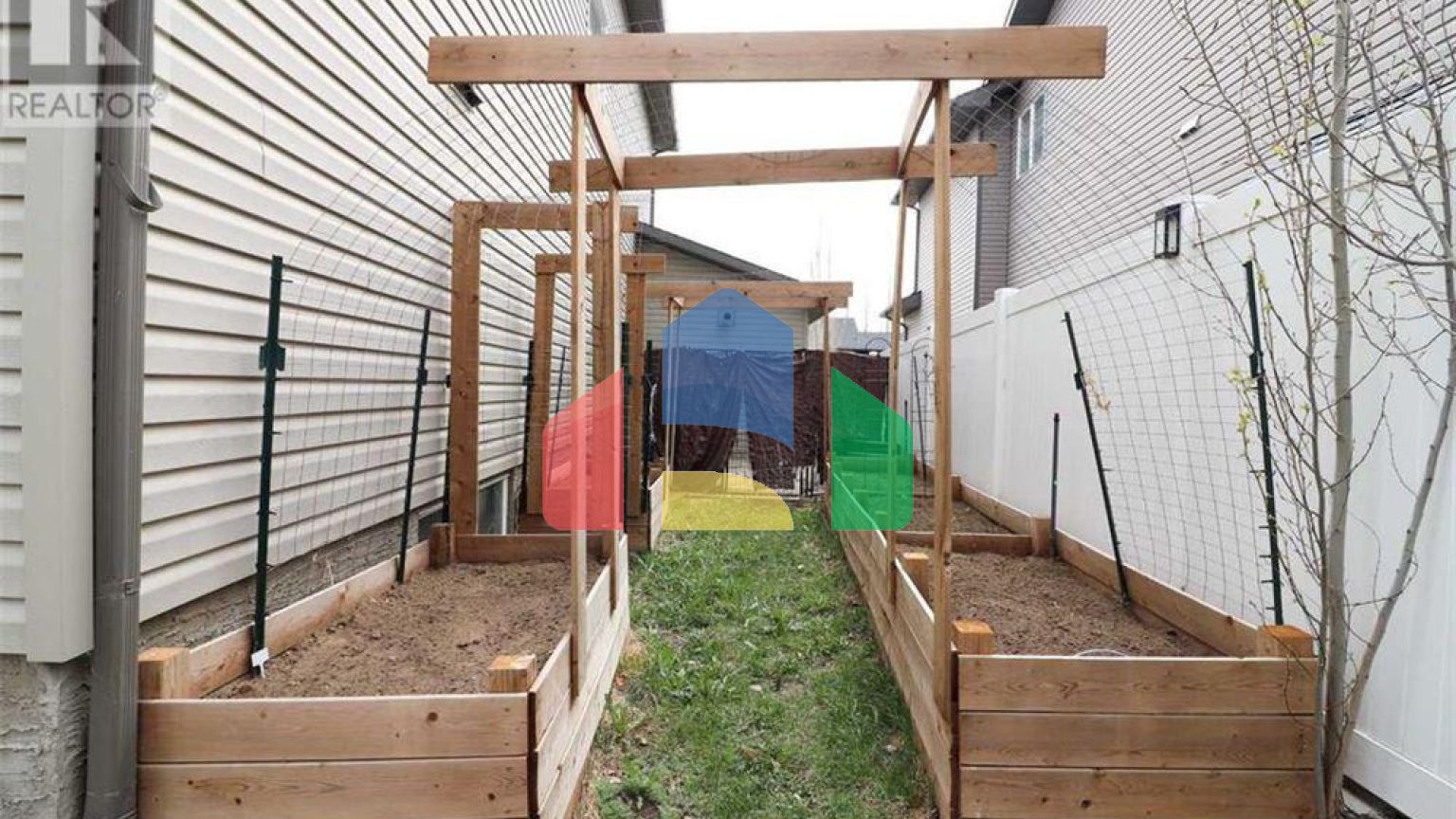 Residential - Single Family Home - Medicine Hat, Canada - Canada