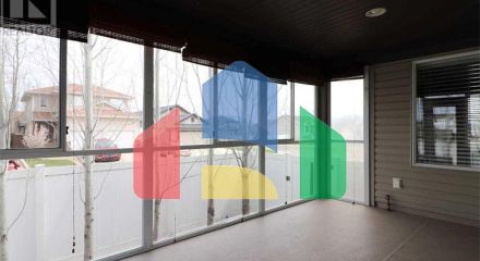 Residential - Single Family Home - Medicine Hat, Canada - Canada