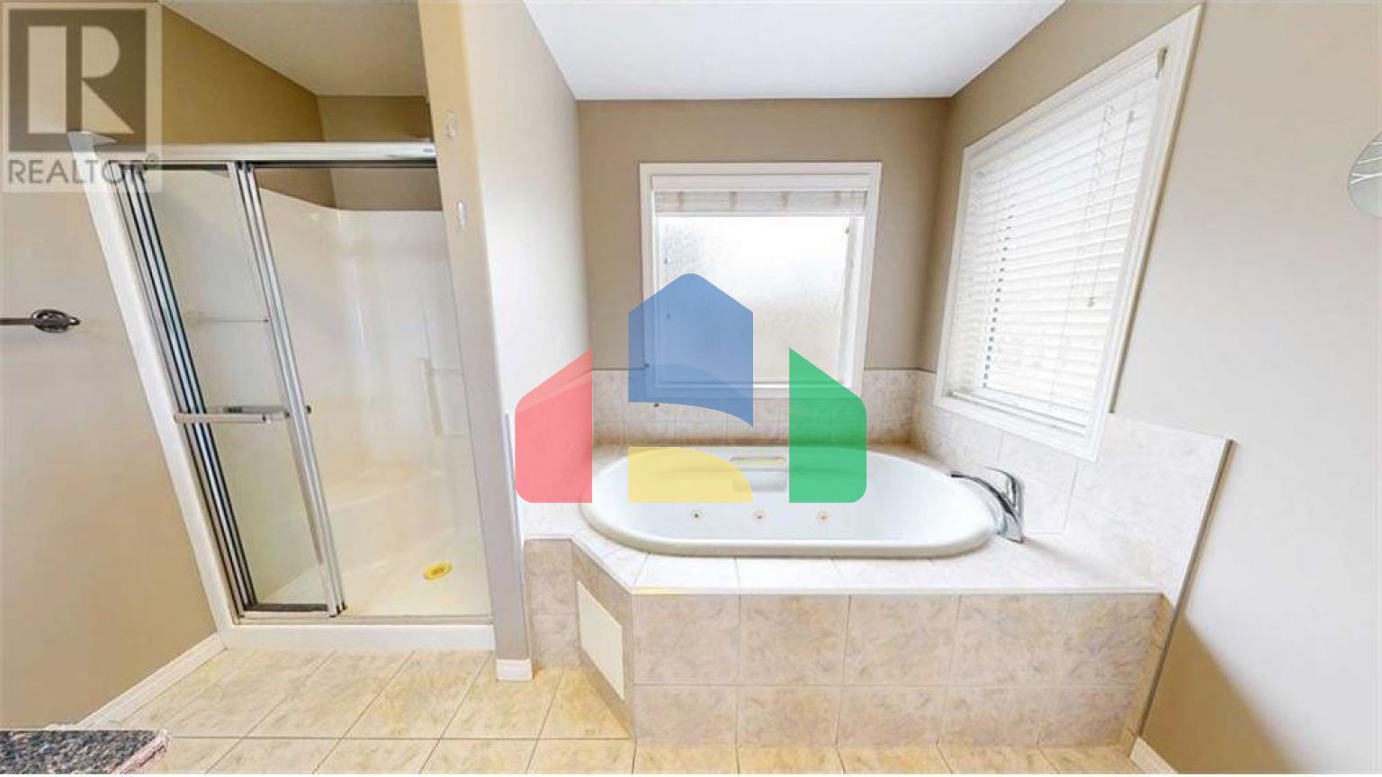 Residential - Single Family Home - Medicine Hat, Canada - Canada