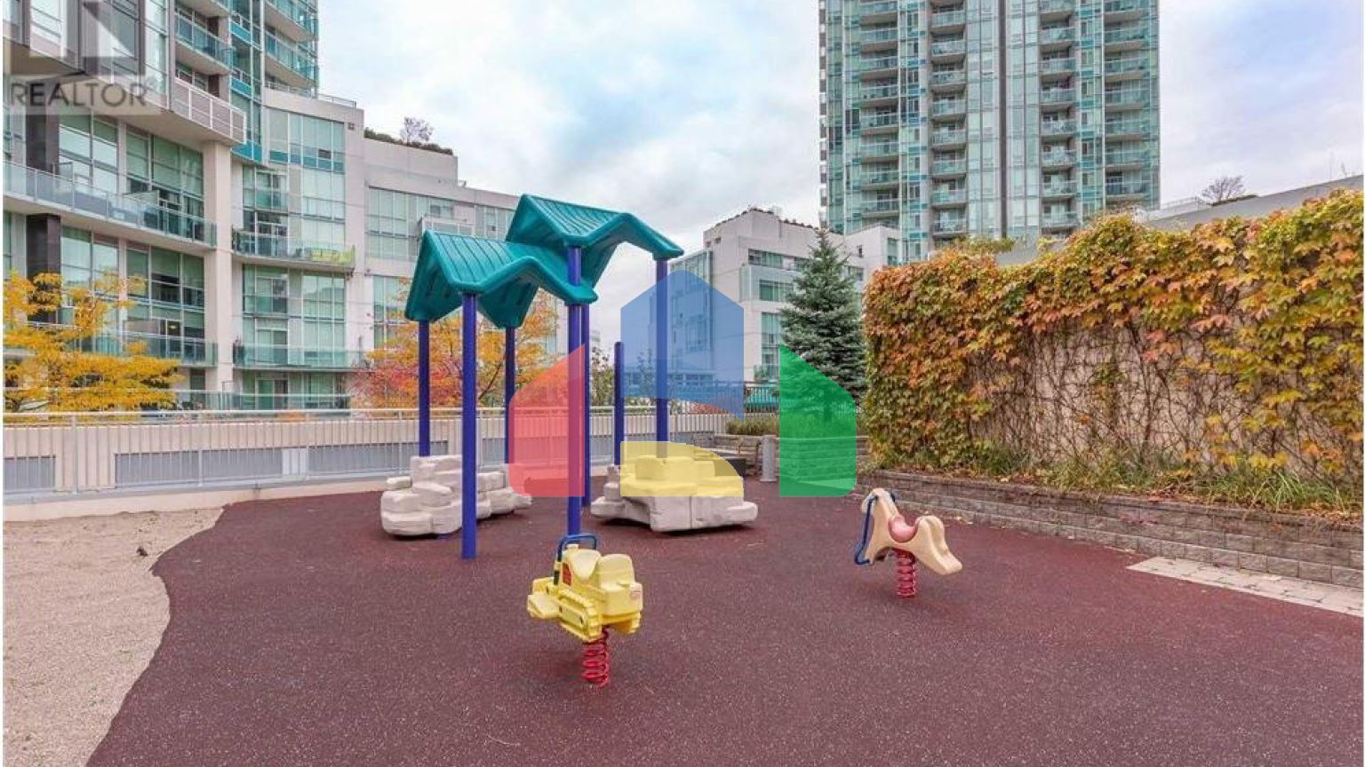 Residential - Single Family Home - Mississauga, Canada - Canada