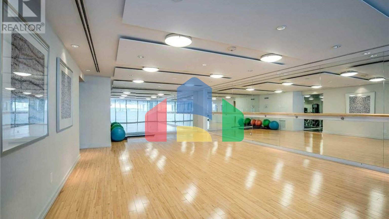 Residential - Single Family Home - Mississauga, Canada - Canada